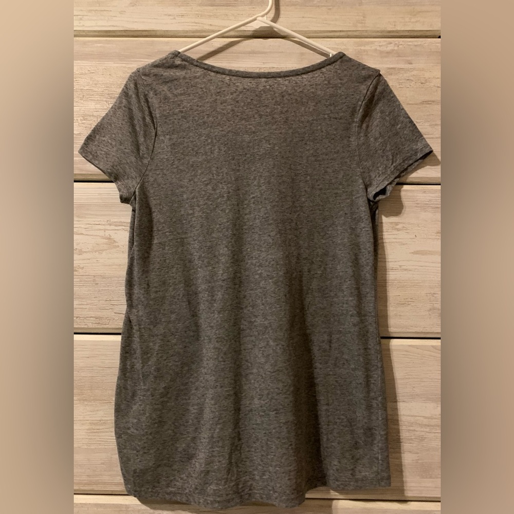 Chip & Pepper Grey Top - Picture 2 of 3